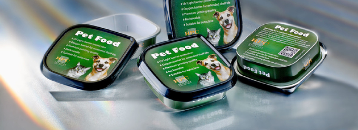 Ahlstrom PawPrint Pet Food Packaging wins the American Forest & Paper Association Innovation in Sustainability Award